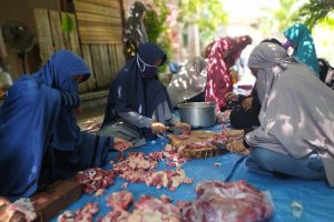 Bolehkan Qurban dimasak dan di bagi matang?